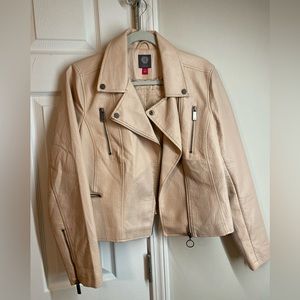 Worn once. So cute though light peach color